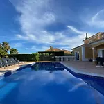Villa \